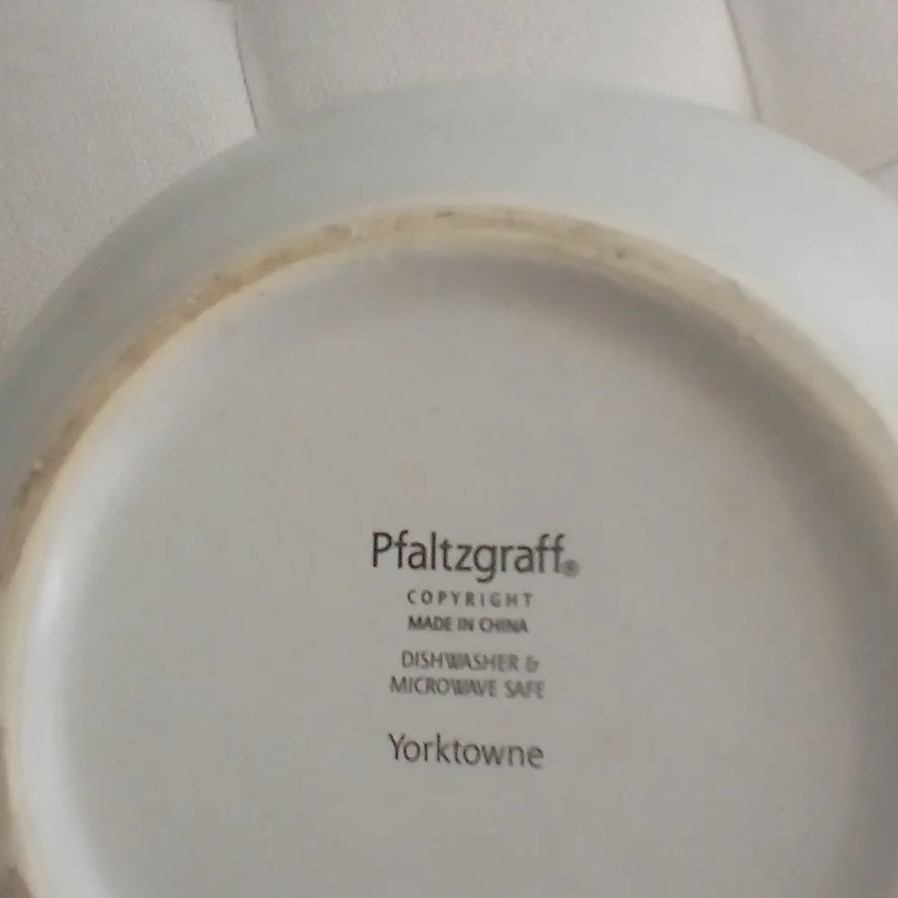Pfaltzgraff Yorktowne Farmhouse Mixing Bowl with Blue Floral Design
